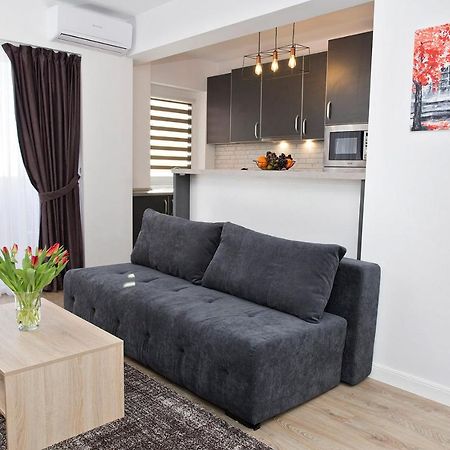 Panoramic Studio Орадя Экстерьер фото